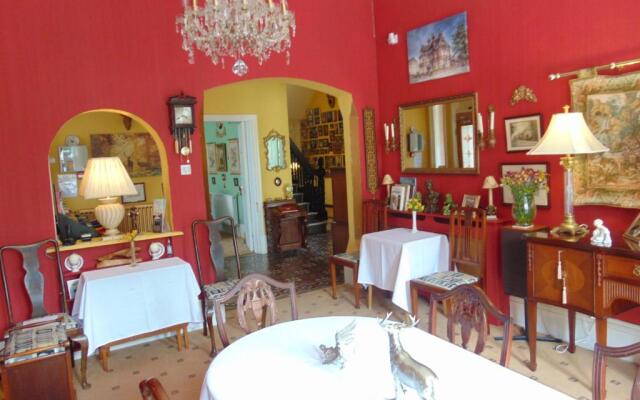 Holywell Guest House
