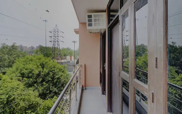 Roomshala Hotel Starlight