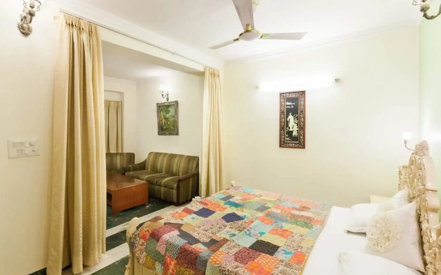 OYO 305 Hotel Rajdeep Palace
