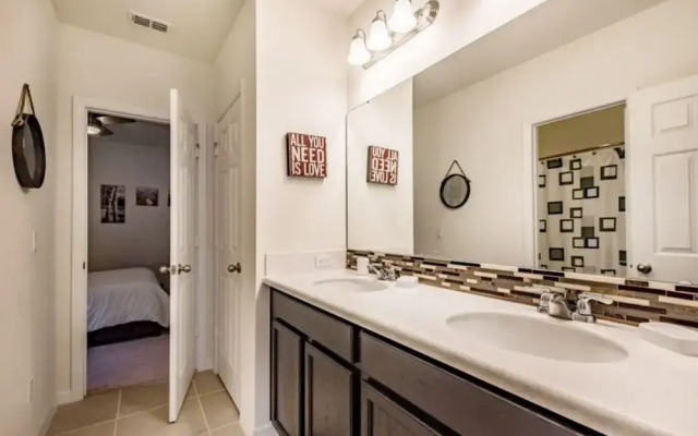 4 Bedroom 3 Bathroom Villa