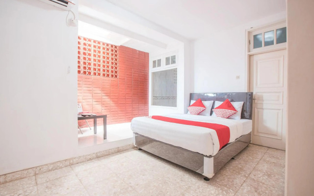 Super OYO 332 Residence G17 Kemang