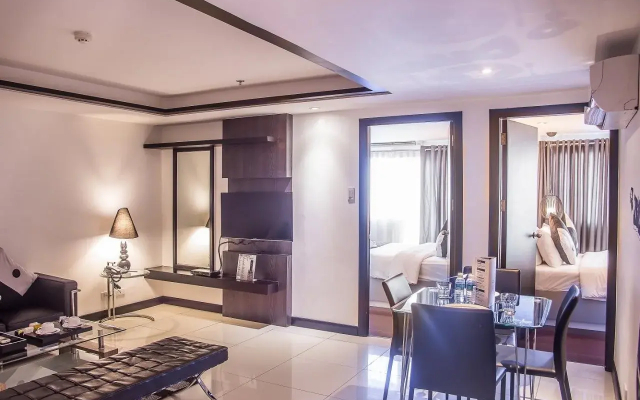 Y2 Residence Hotel