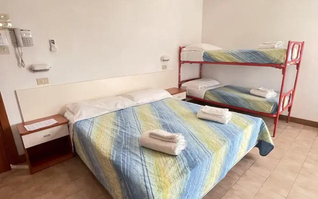 Hotel Moroni
