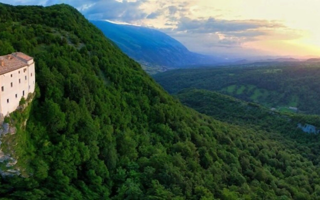 Eremo Celestiniano Madonna Dell'Altare Hostel