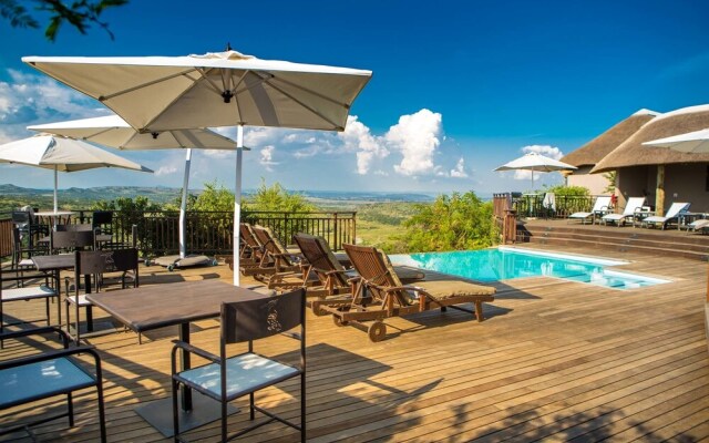 Umzolozolo Private Safari Lodge