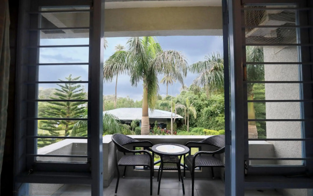 Hummingbird Resort