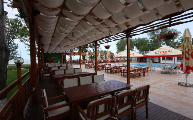 Central Mamaia