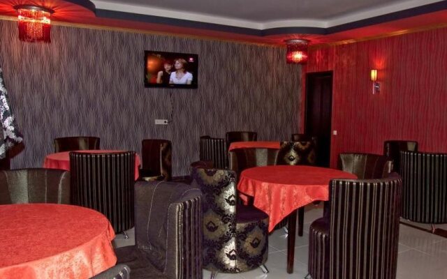 Noy Hotel