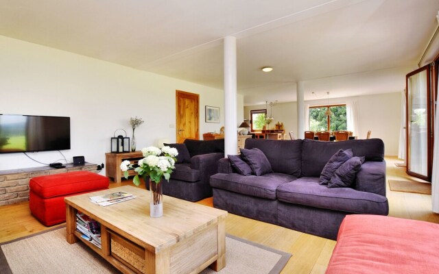 Countryside Holiday Home in Mont with Terrace And Garden