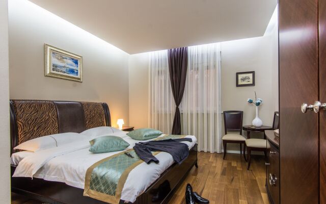 Scallop Regent Rooms