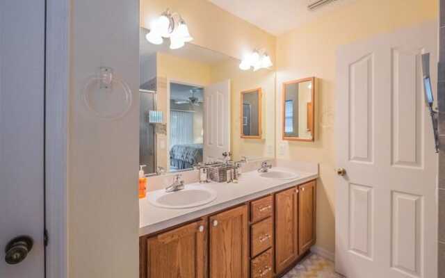 Augustine Drive 1820 by White Pelican VR