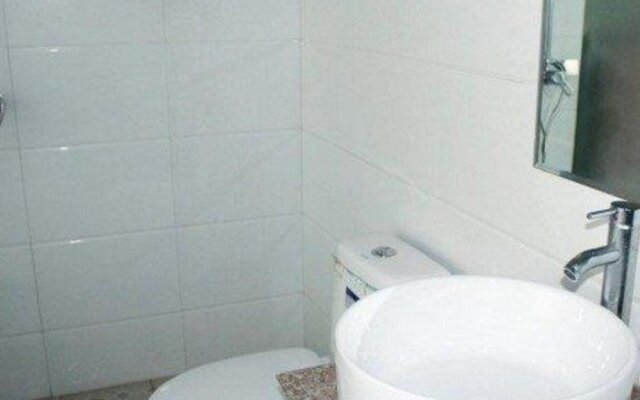 Jiujiang Huangguan Holiday Inn