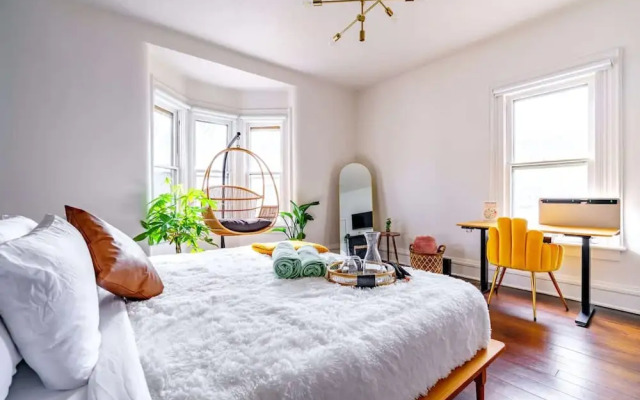 Prime Location Clean Top Rated Free Parking