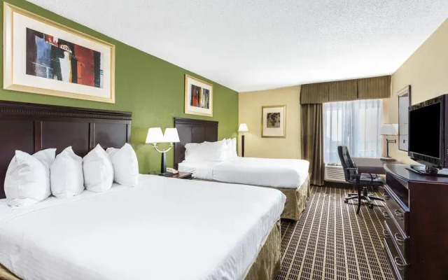 Holiday Inn Express South Boston