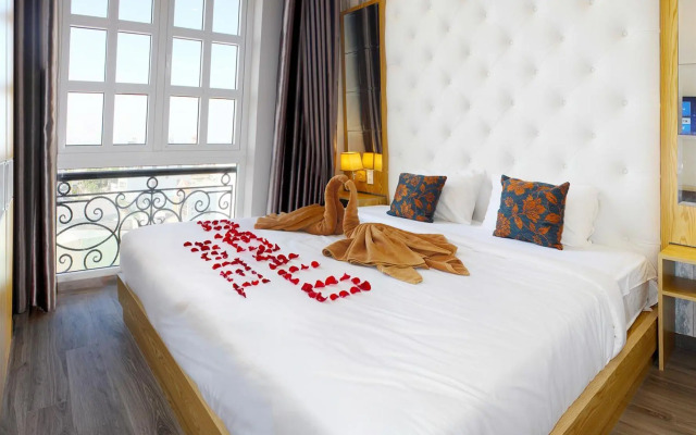 Emerald Ocean Hotel
