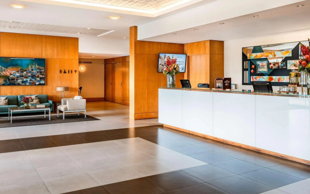 Mercure Lisboa Almada