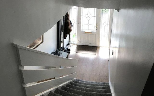 Limegrove, Comfortable Three Bedroom House