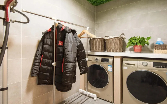 Ibis Xi'an Xingqing Palace Park Hotel