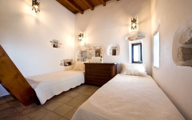 Arapakis Historic Castle