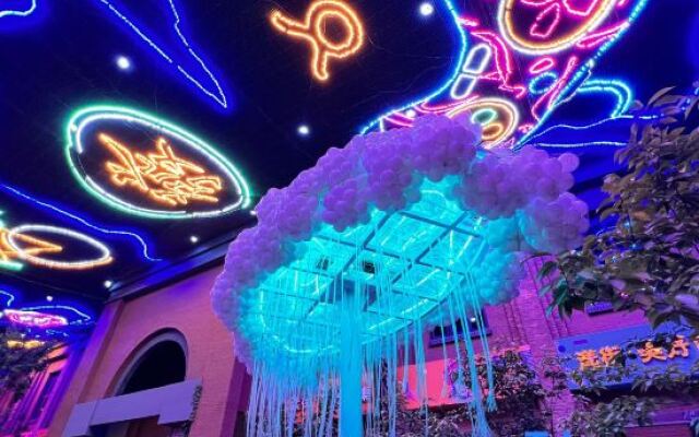 Shudaixiong E-Sports Hotel (Lishui Yongshoufang Commercial Street)