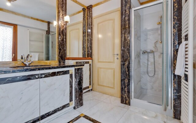 Classy 1 Bedroom in the Heart of Verona