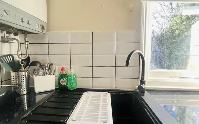 Impeccable 1 Bedroom Flat in Central London