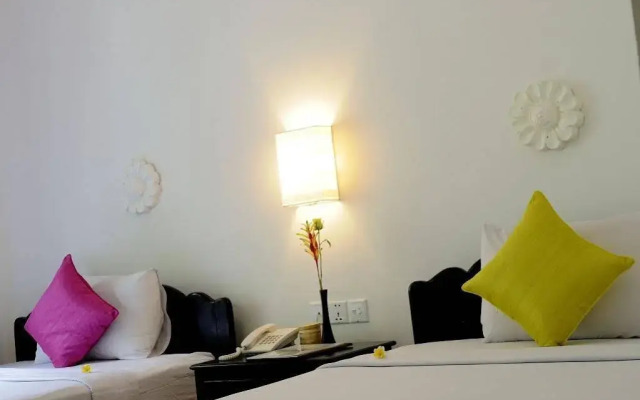 Frangipani Villa Hotel II
