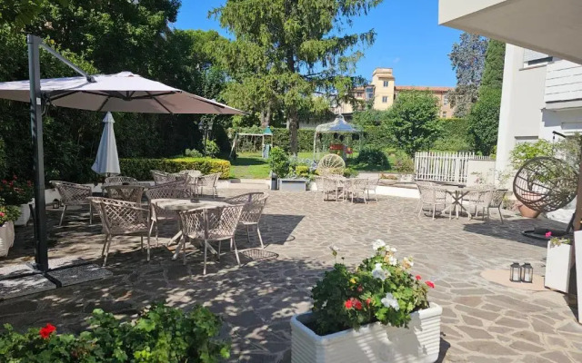 Massimi City Garden Hotel