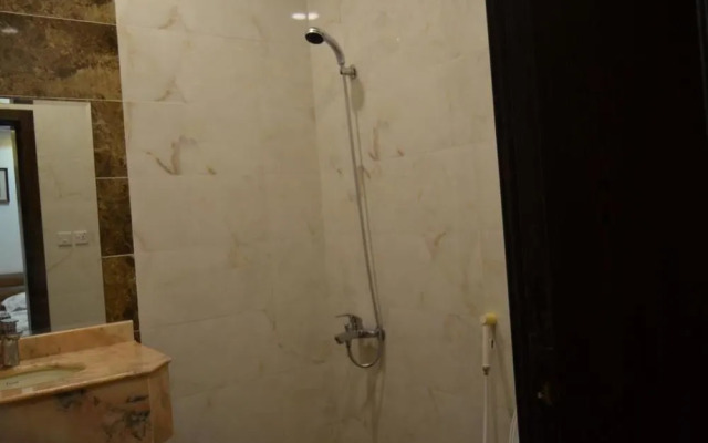 Al Dana Plaza Villas