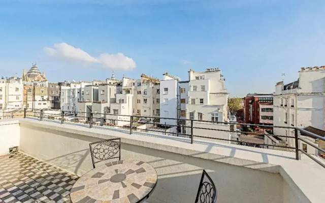 130 Queen's Gate Apartments