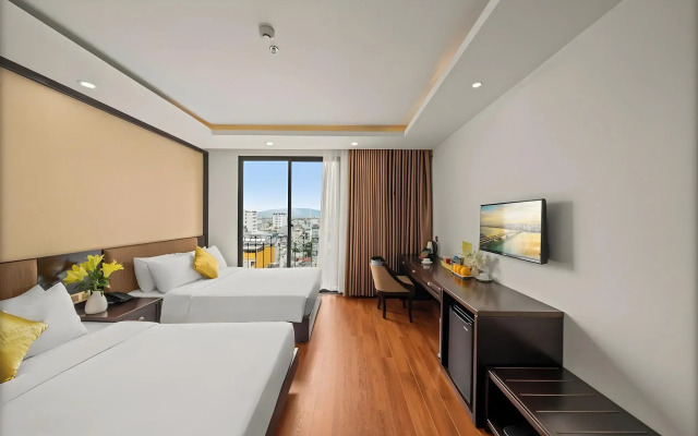 Palazzo Da Nang Beach Hotel