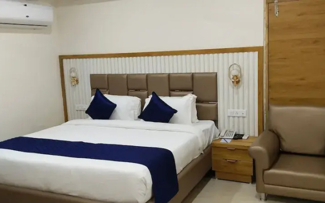Eastin De Royale