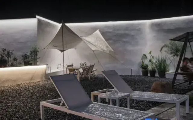 Anji Yunshang Grassland Jinshuiloutai Homestay