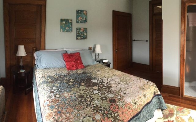 Walnut Lawn Bed and Breakfast