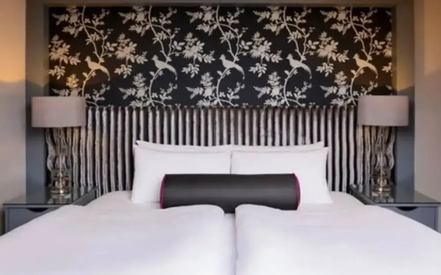 Hampton Hotel