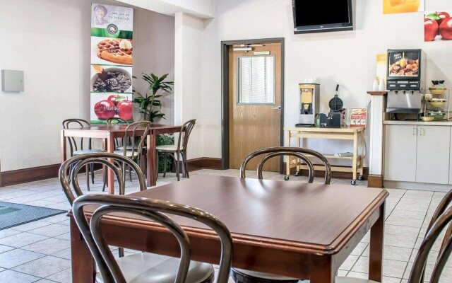 Quality Inn & Suites Brooks Louisville South