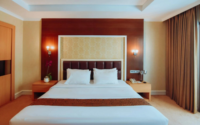 Surabaya Suite Hotel