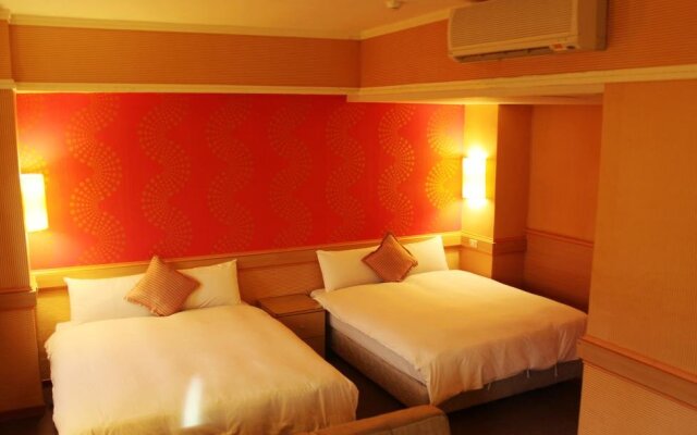 Manbo Holiday Hotel