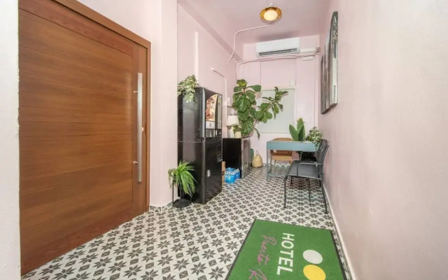 Room 1 - Stylish Accessible Suite