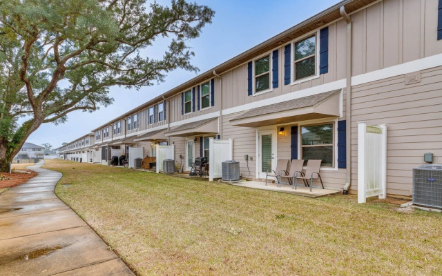 Pensacola Vacation Rental w/ Community Pool!
