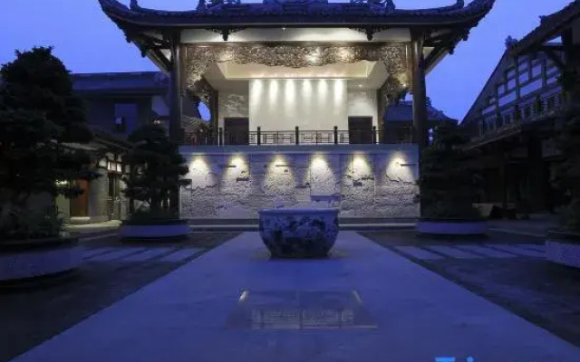 Tiandi Renhe Luochenghui Hotel