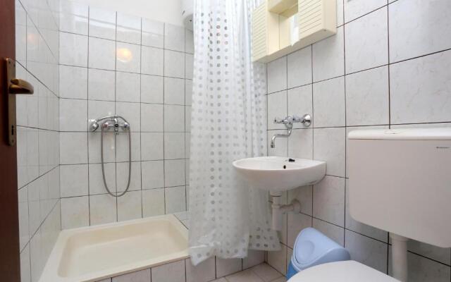 Apartments by the sea Drvenik Donja vala, Makarska - 19006