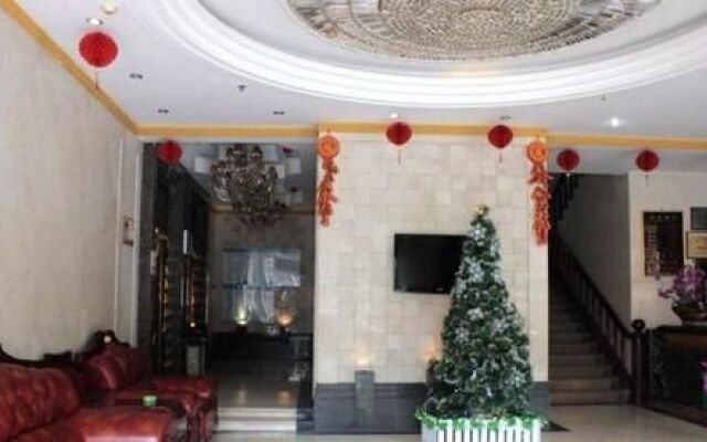 Huanan Hotel
