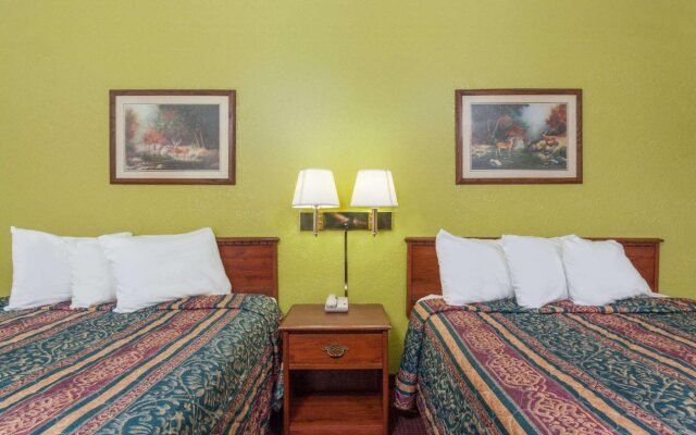 Days Inn by Wyndham San Antonio Lytle