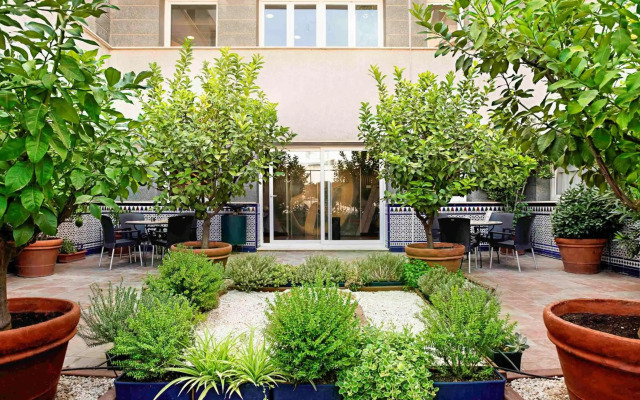 ibis Granada
