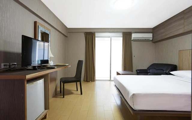 Watana Hotel