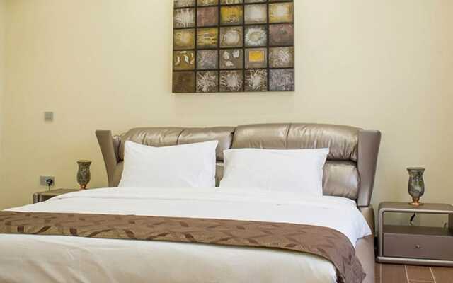 Enjoy the Fabulous Amenities Offerd at The Lanmark Suites