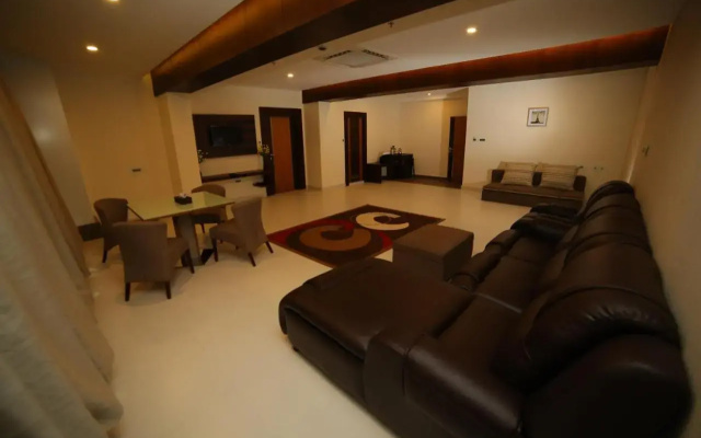 Vavas Inn & Suites