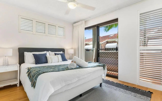 Belmondos Unit 4 Noosa Parade 81