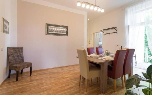 Spacious Vienna Central Station Residence